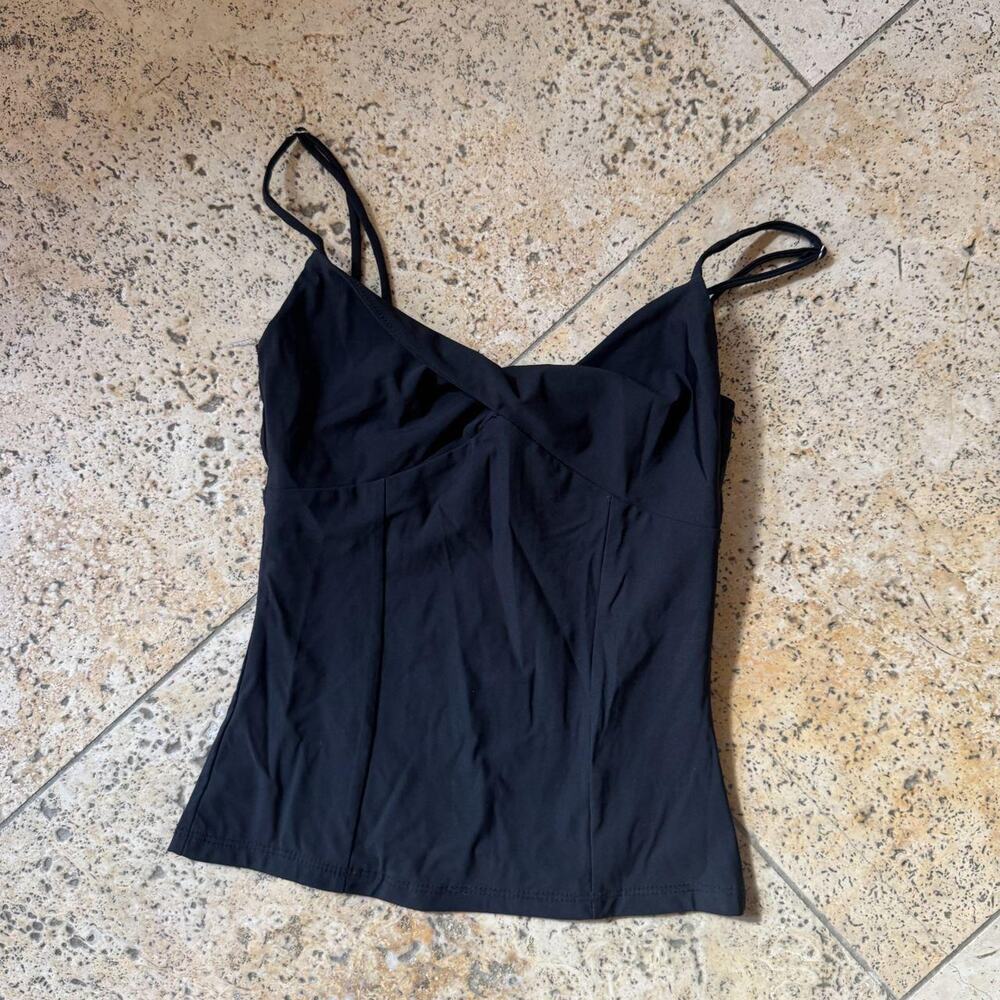 Dalya Studios Black Twist Front Cutout Tank — Size Small